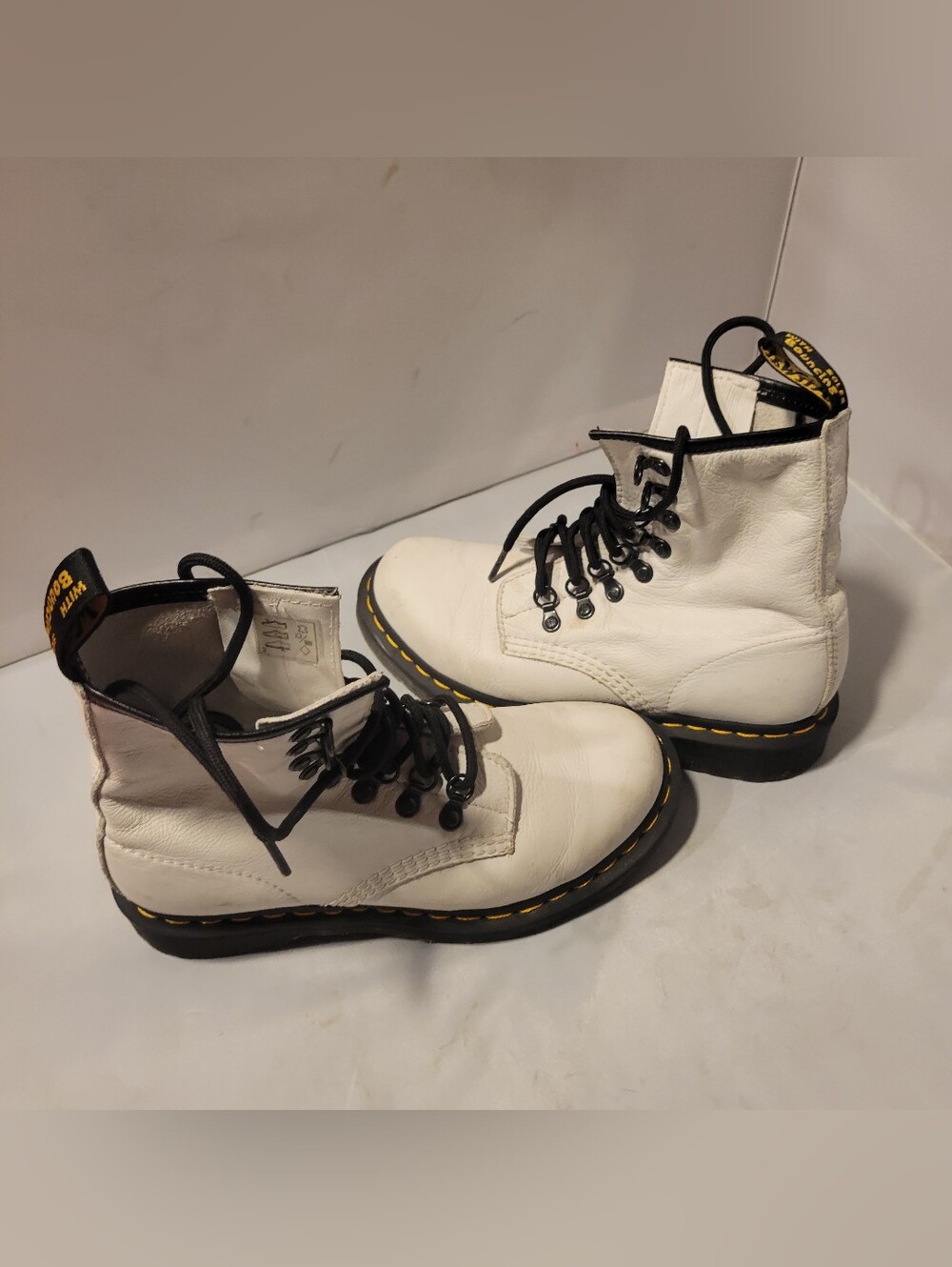 Dr. Martens Womens Leather Lace Up Combat Ankle Boots White Size 7
